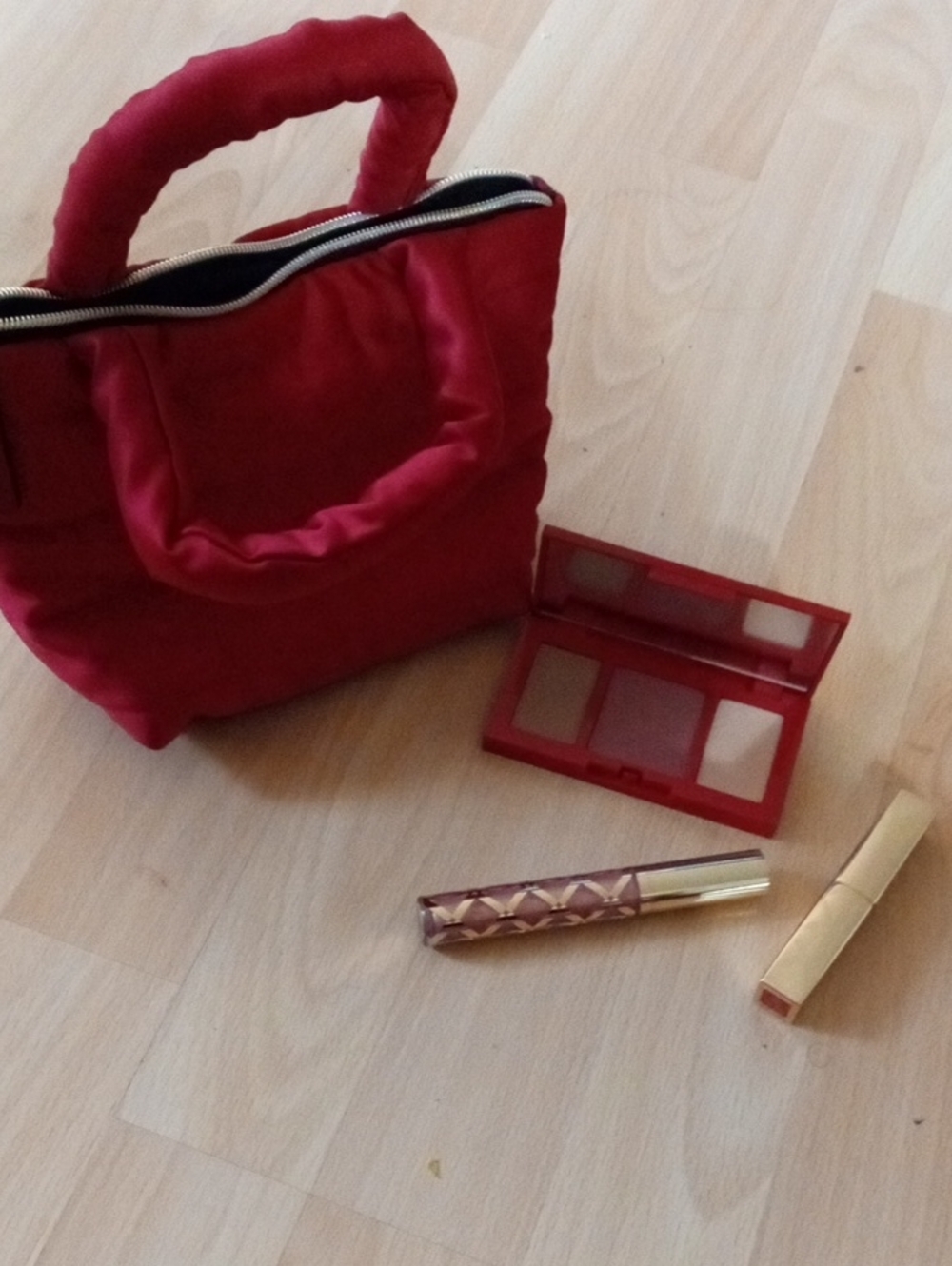 Estee Lauder Red Makeup Bag with Red-Toned Blush Palette & Lipstick